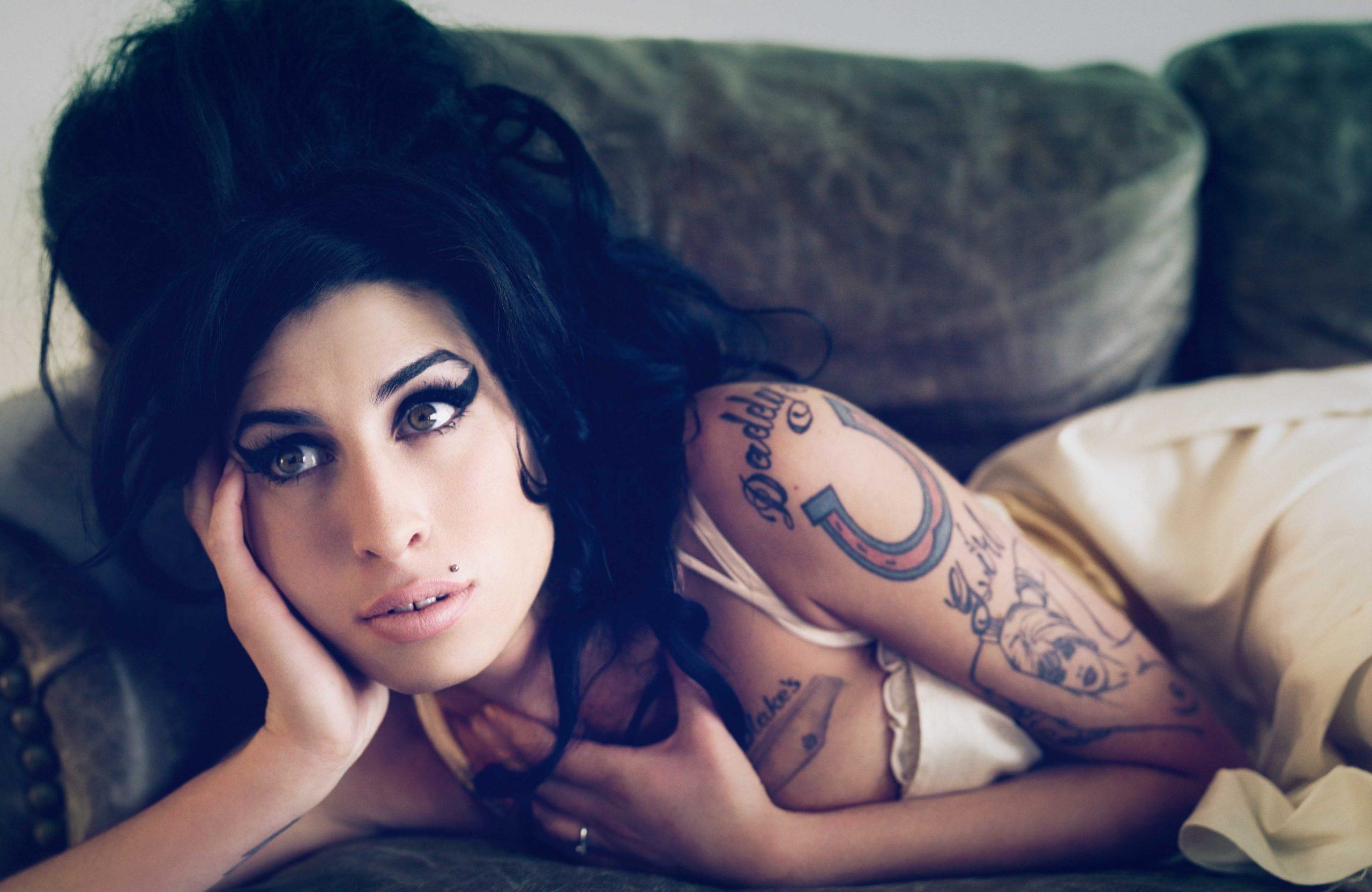 Amy Winehouse 24