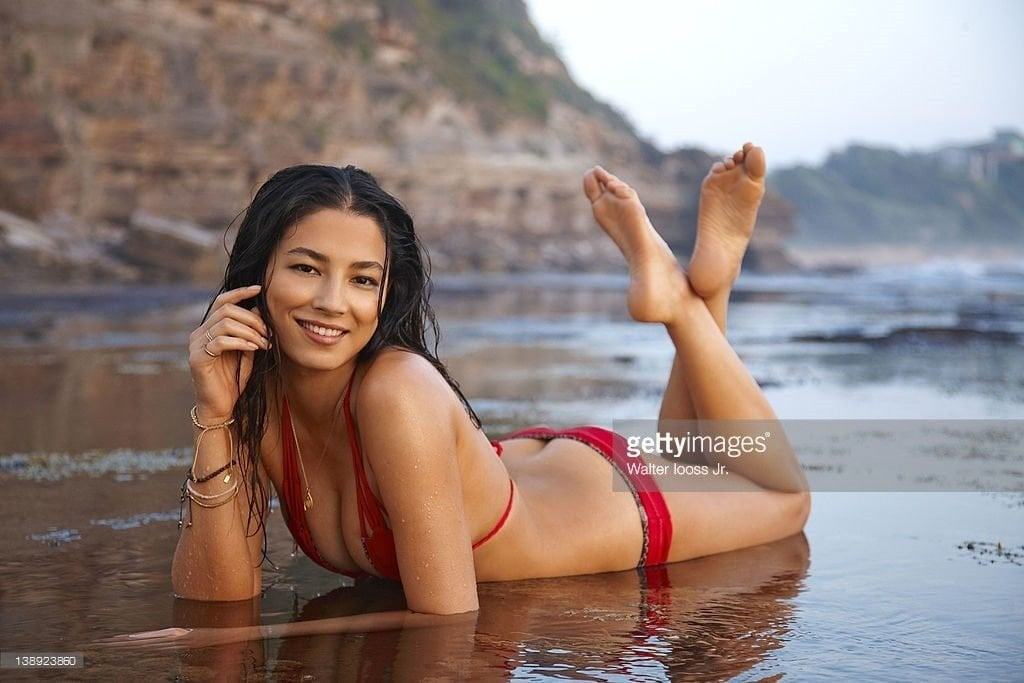 Jessica Gomes 25