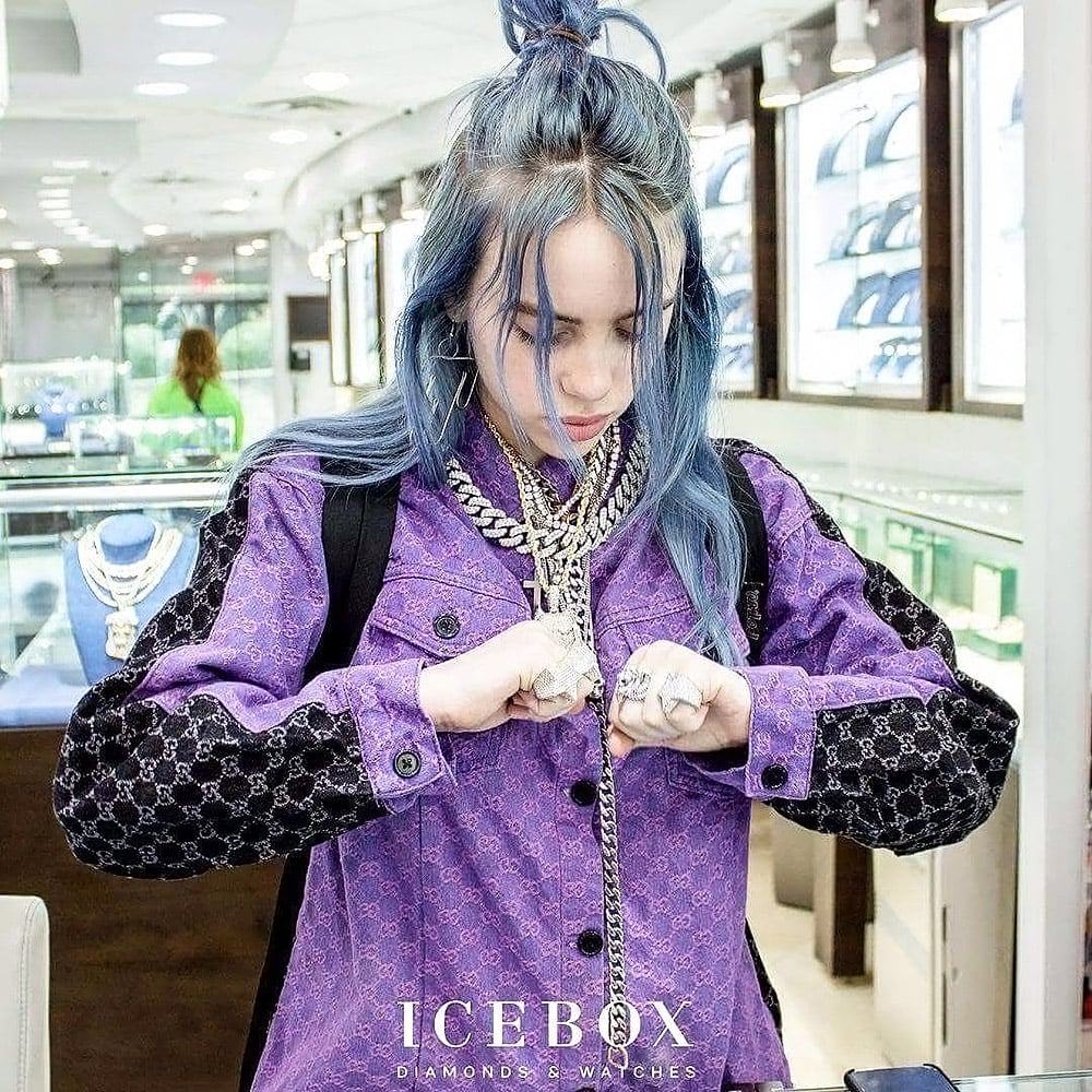 Billie Eilish 46