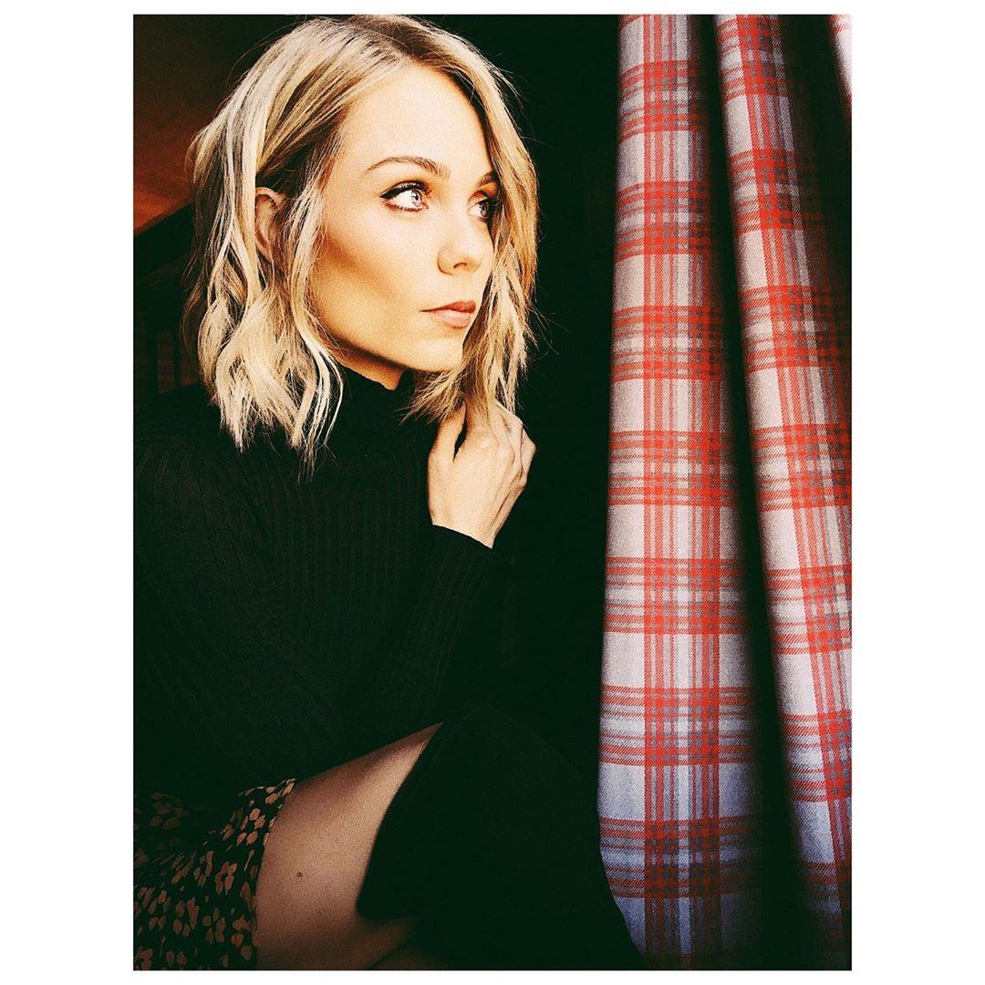 Laura Vandervoort 12