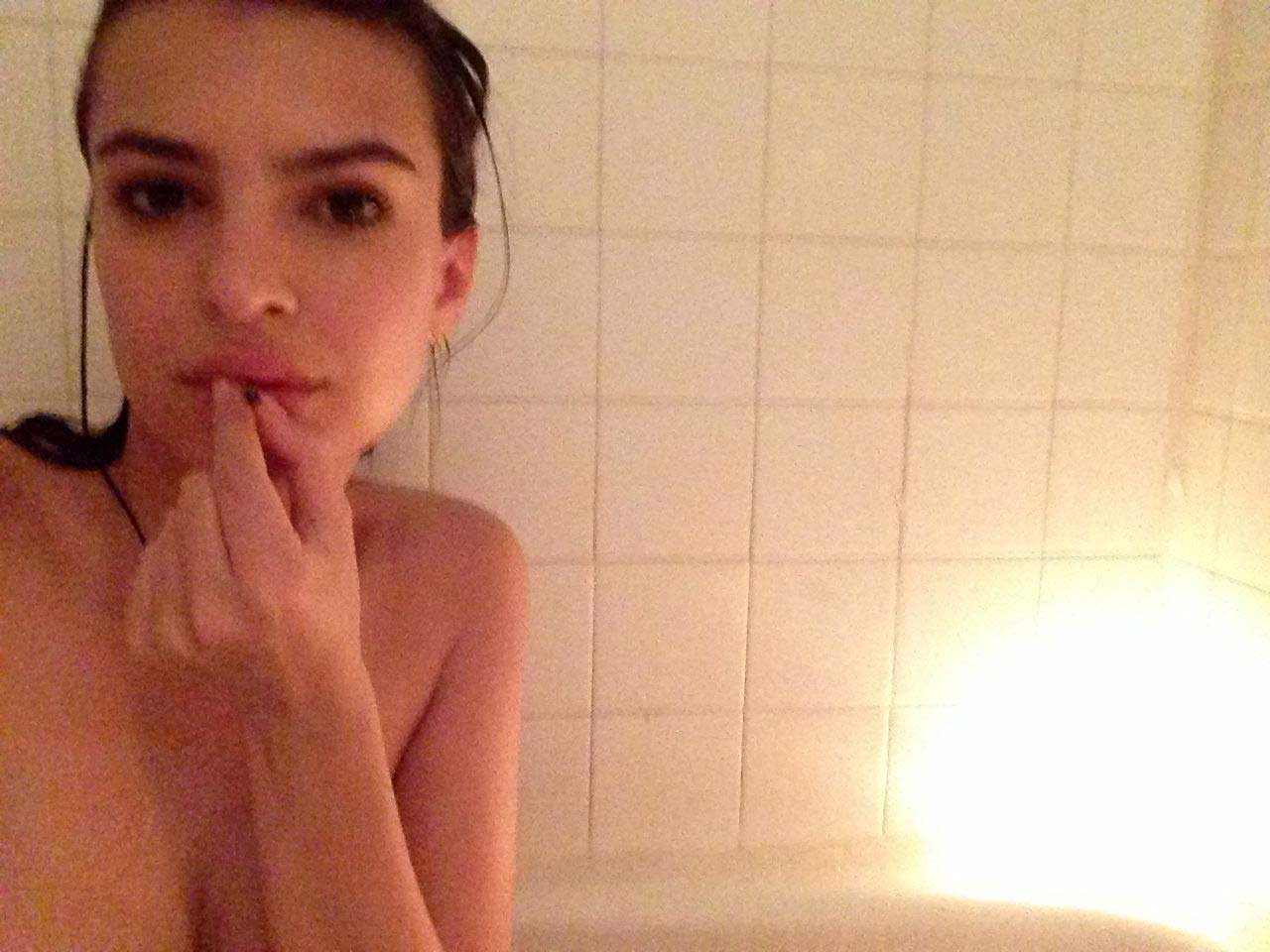 Emily Ratajkowski 206