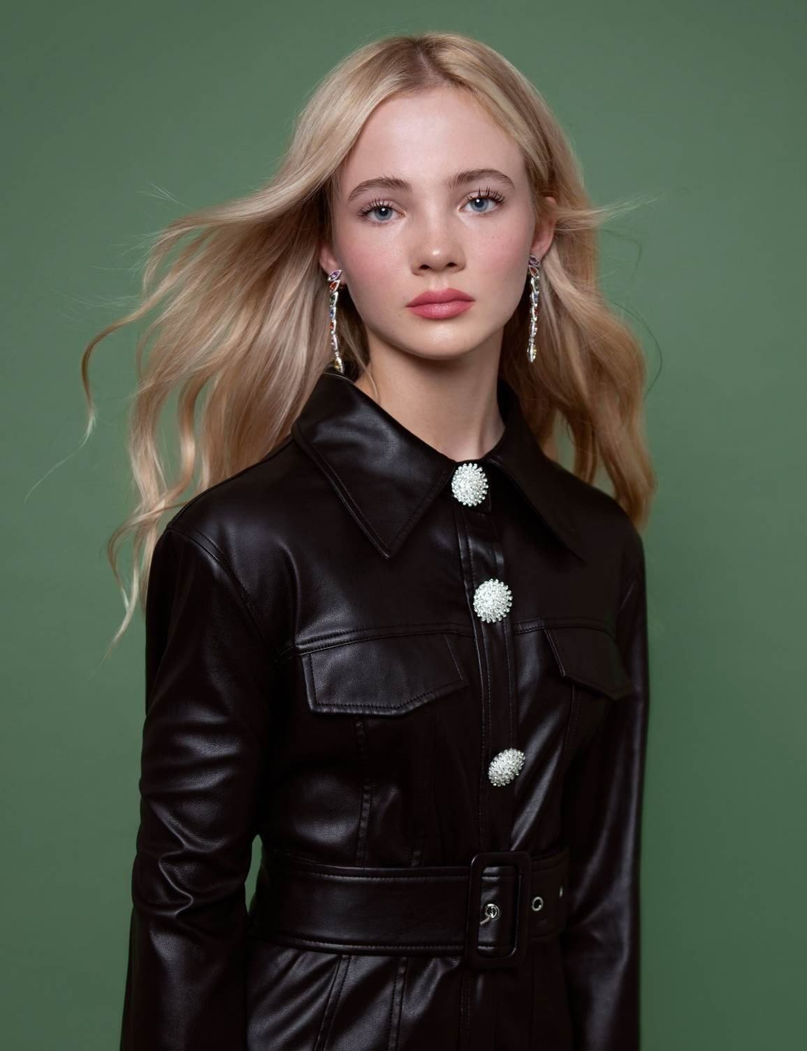 Freya Allan 17