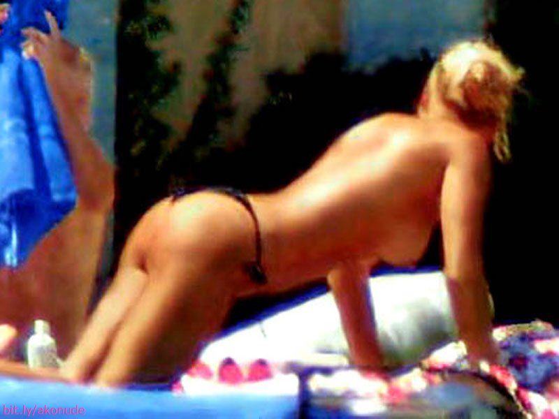 Anna Kournikova 26