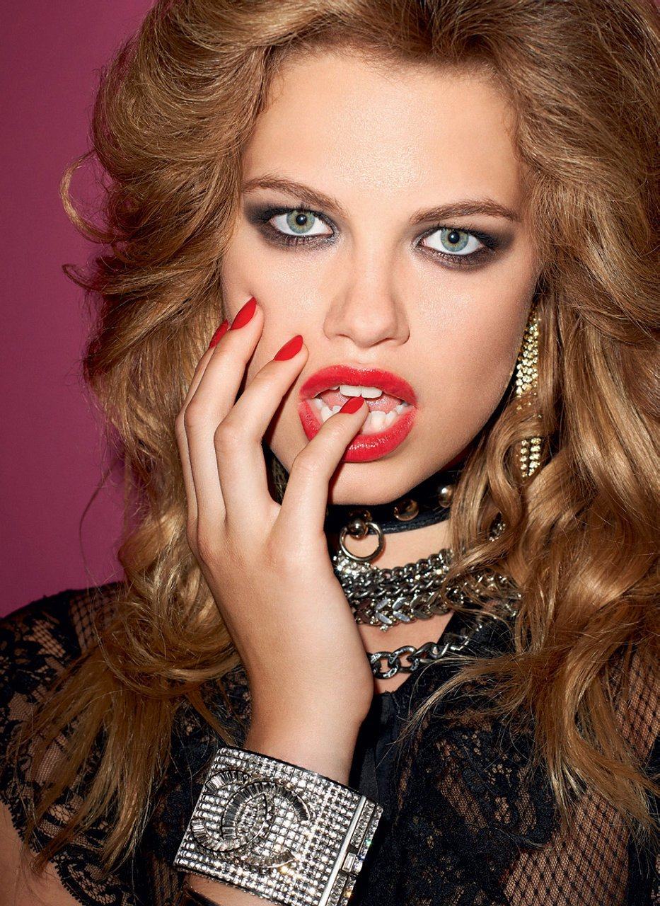 Hailey Clauson 30