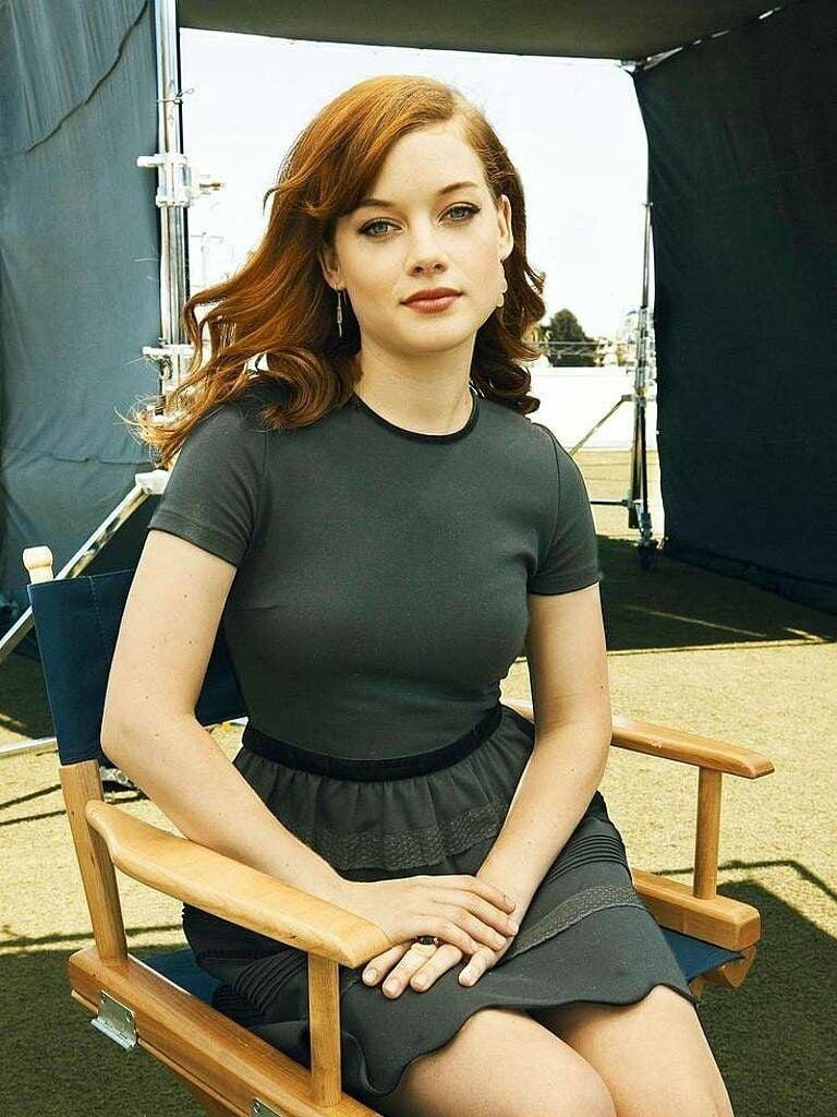 Jane Levy 32