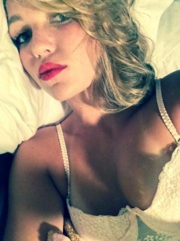 Lili Simmons 18