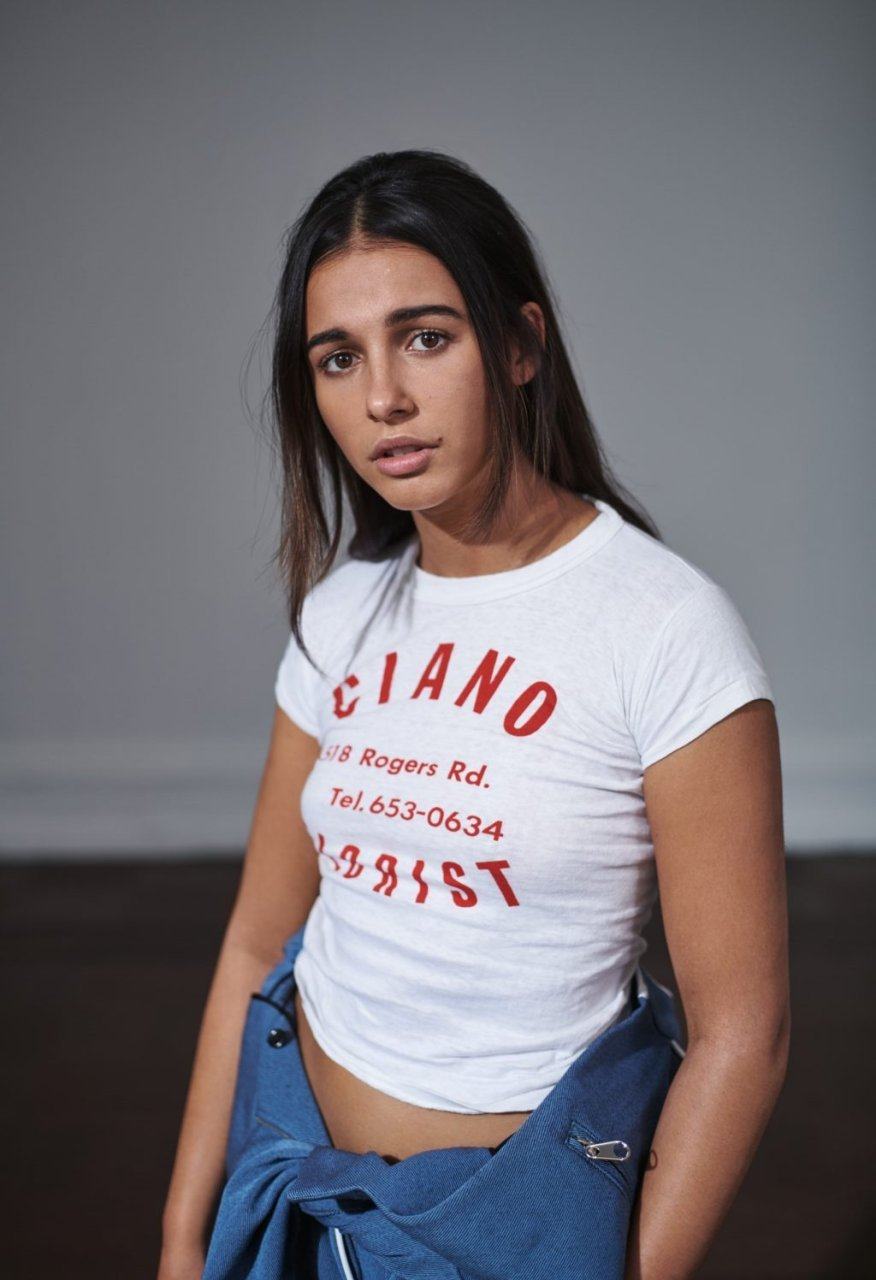 Naomi Scott 4