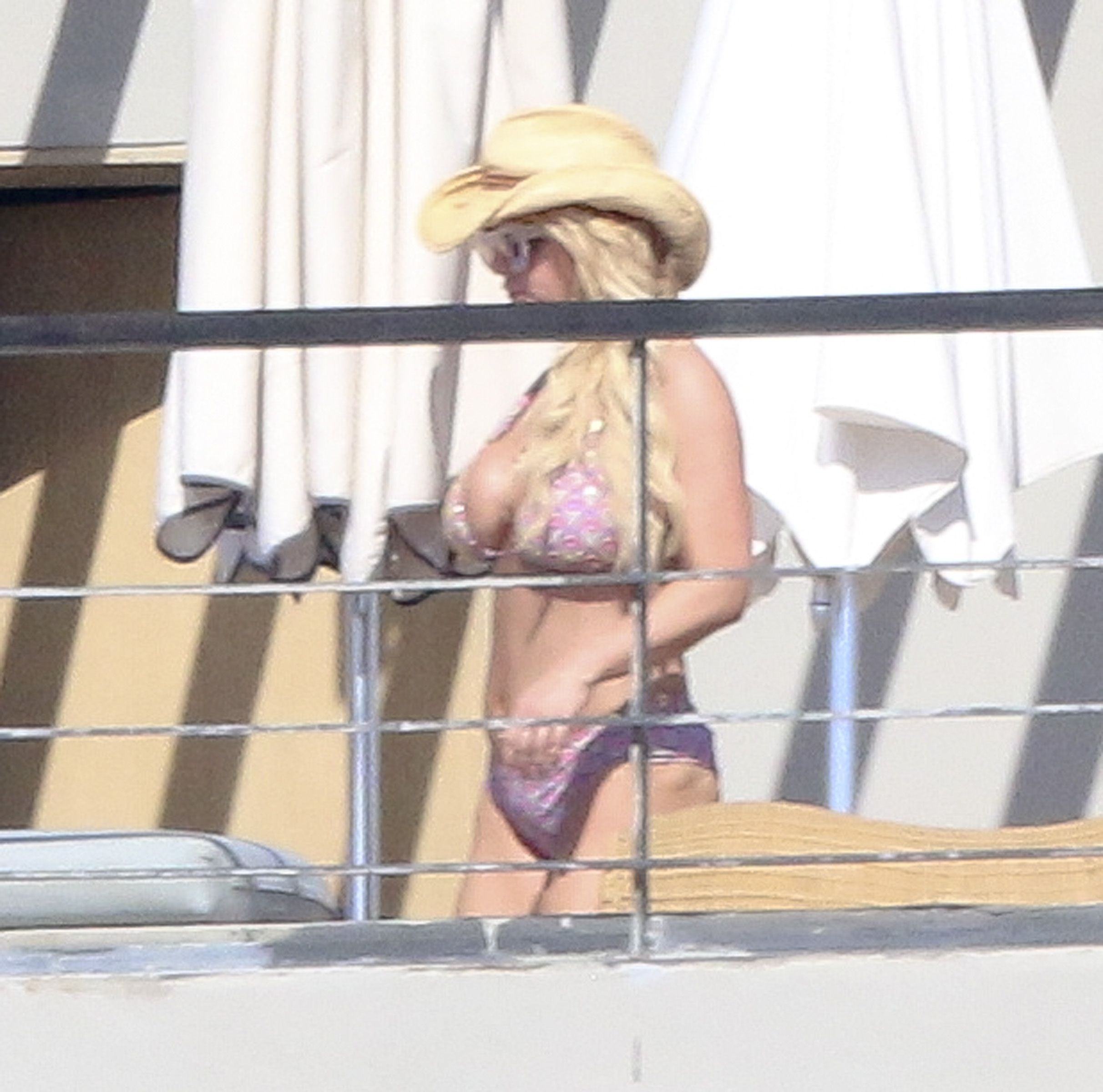 Jessica Simpson 60