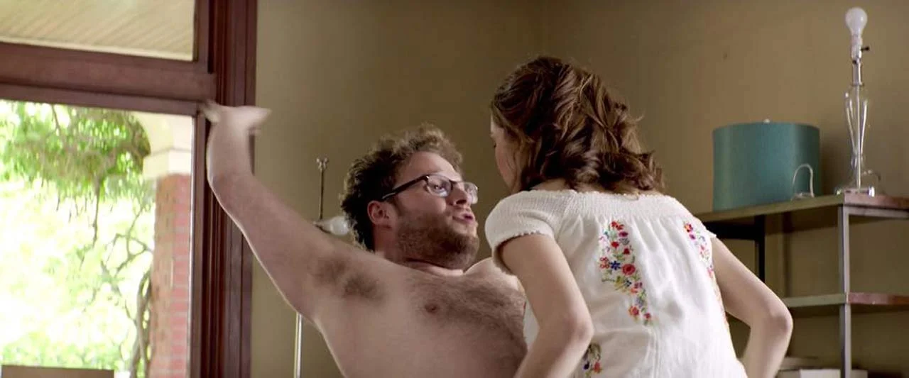 Rose Byrne tits sex scene photos 11.webp