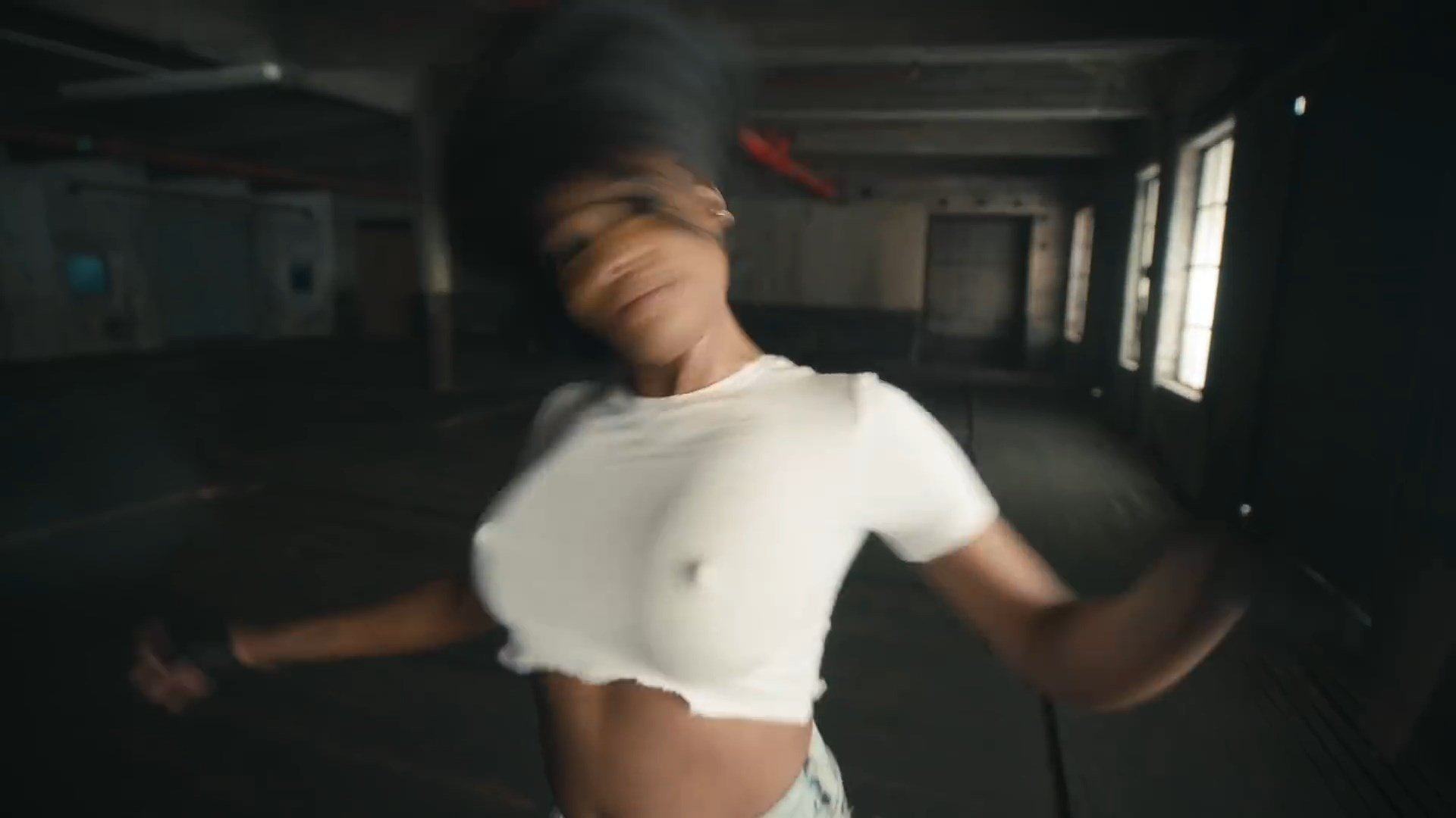 Azealia Banks 16