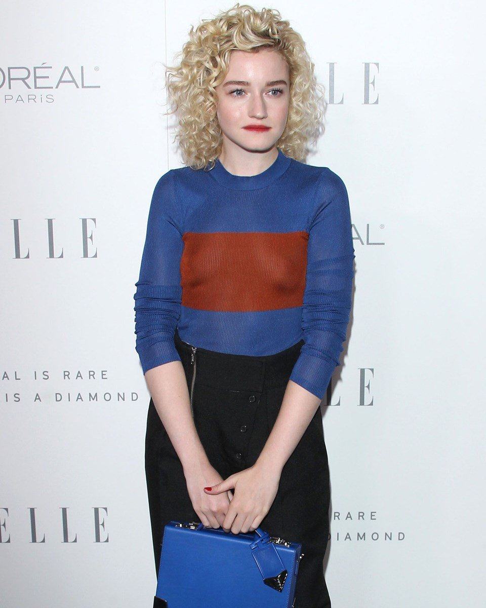 Julia Garner 3