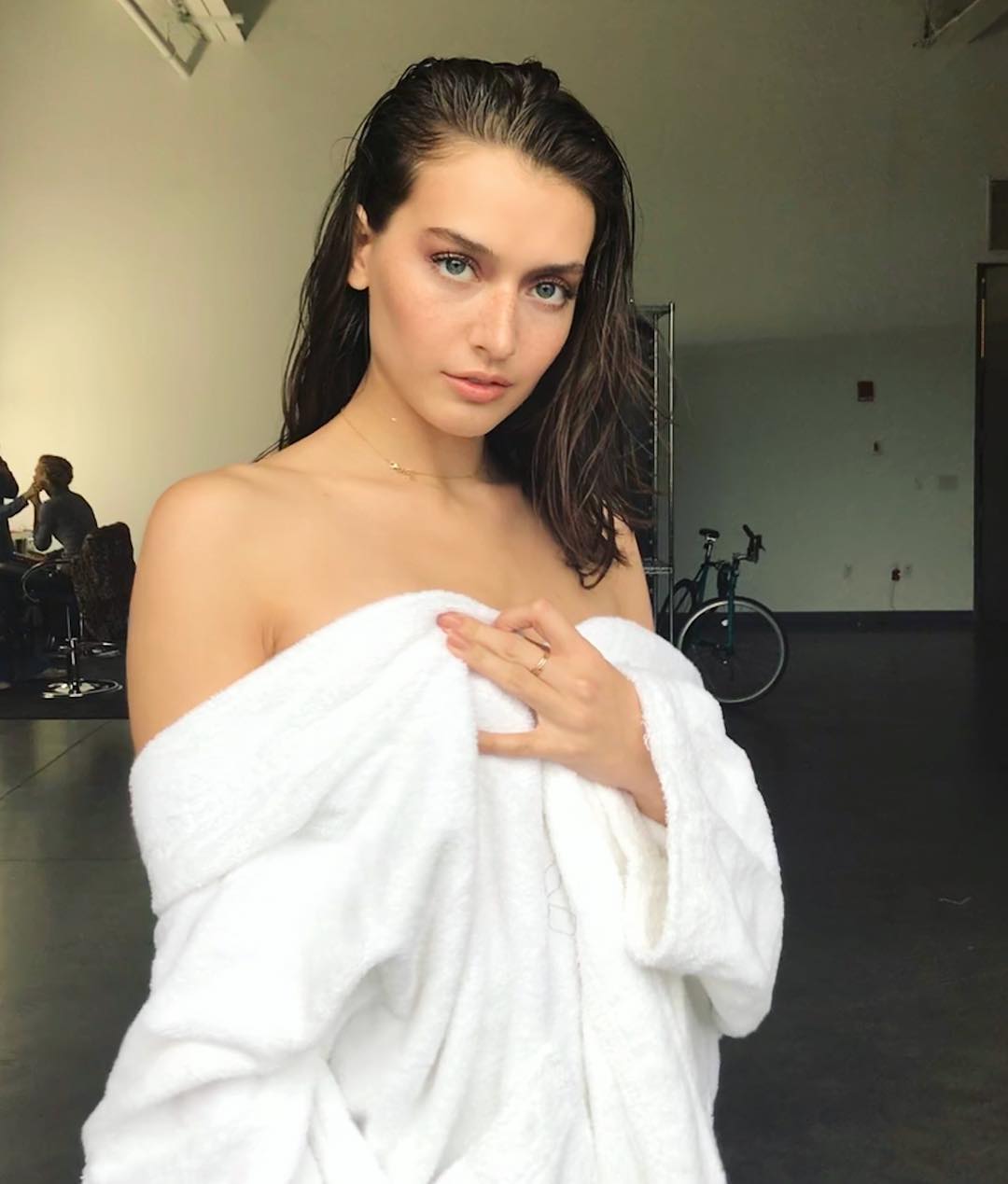 Jessica Clements 25