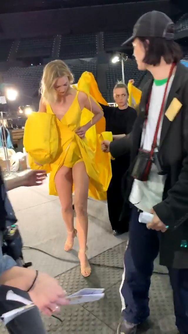 Karlie Kloss 36