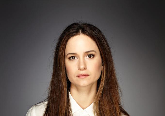 Katherine Waterston 20