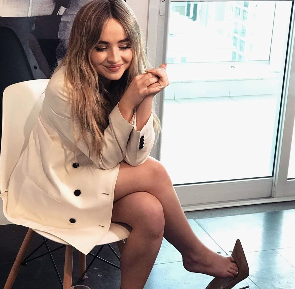 Sabrina Carpenter Feet and Legs 1